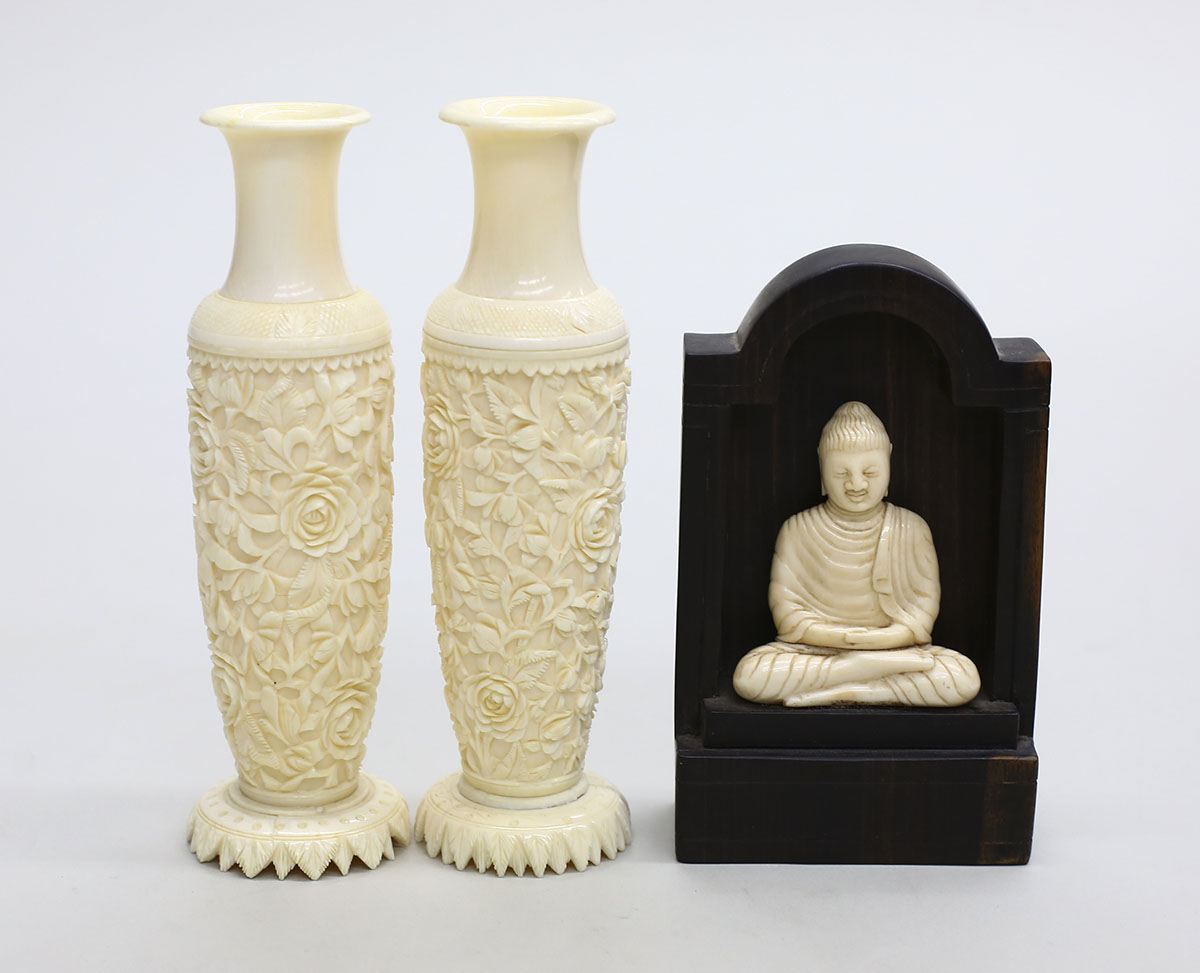 貨幣博物館 | 象牙仏像/象牙花瓶一対 全3点(Ivory Buddha statue&a