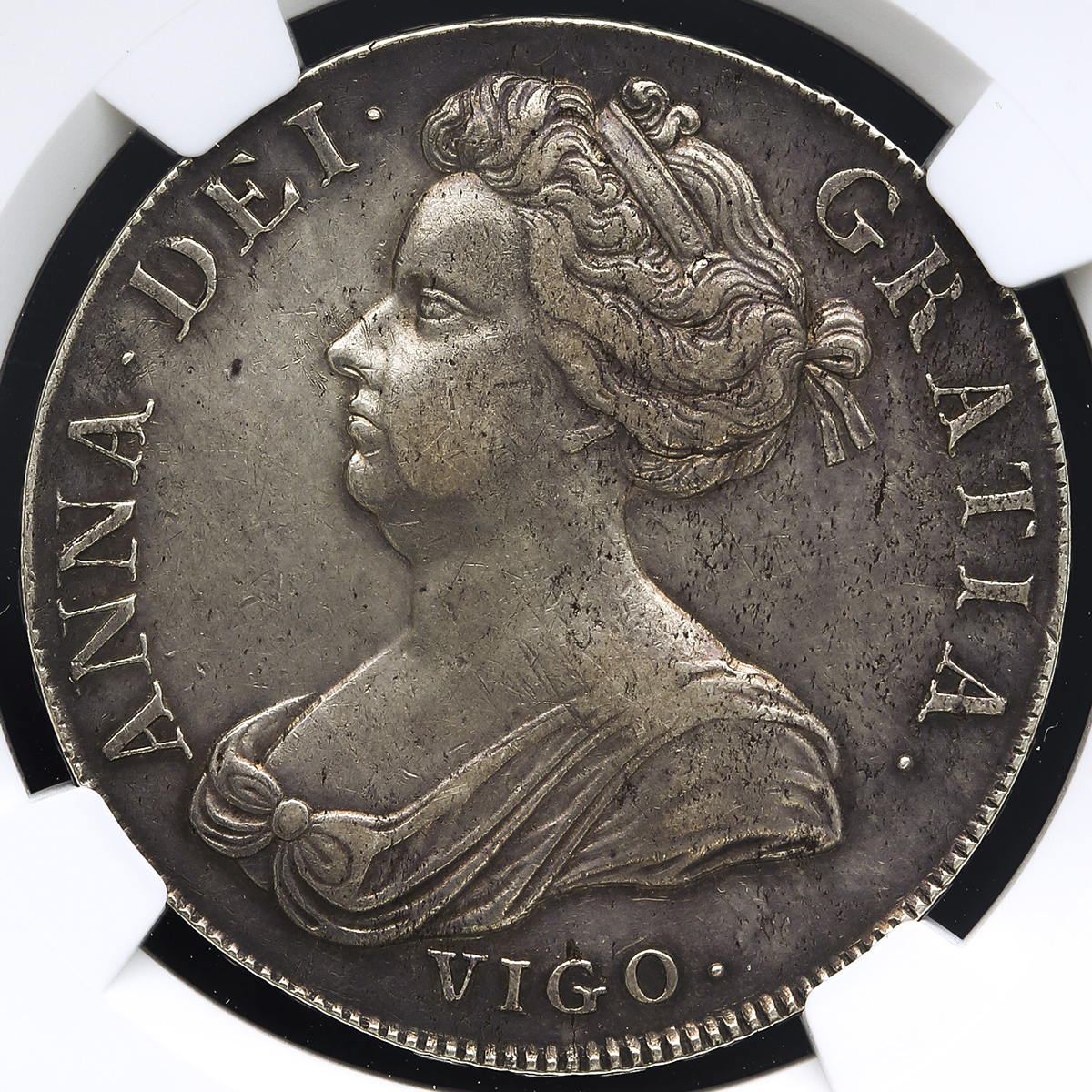 貨幣博物館 | GREAT BRITAIN Anne アン(1702~14) Crown 1703 VIGO VF~EF