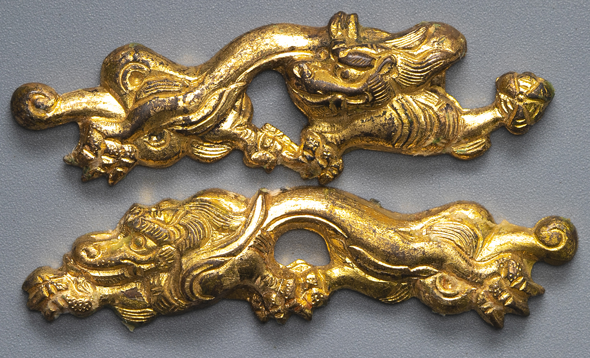 貨幣博物館 | Ornaments 置物 刀装具 目貫(×2) (雨竜紋 金鍍金銅製）