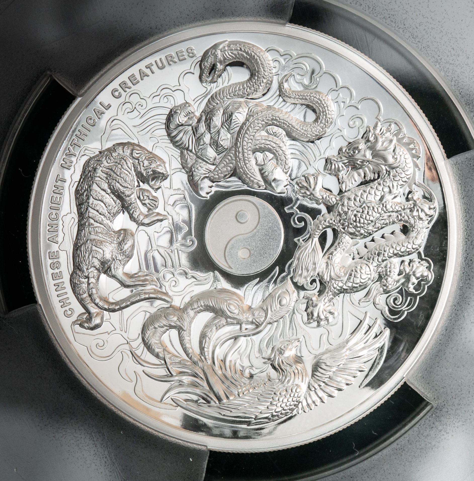 貨幣博物館 | TUVALU ツバル 5Dollars 2015 神話上の生き物 One of