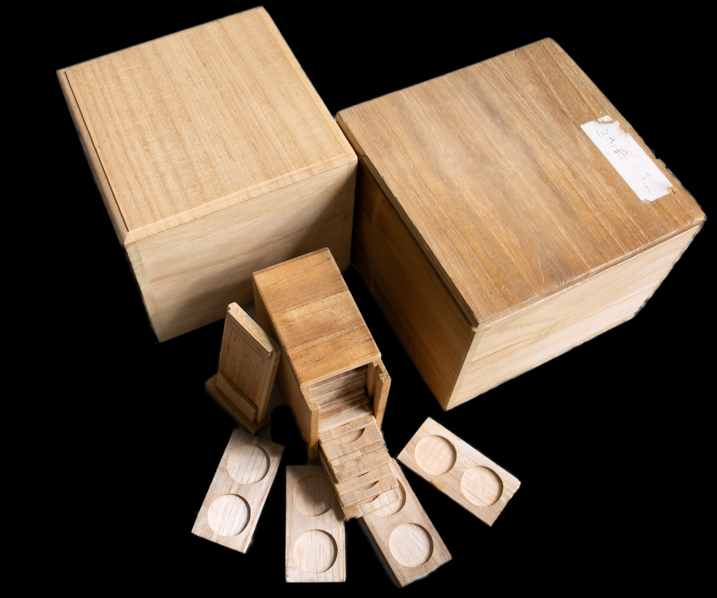 钱币博物馆 桐箱大 中 小3個大 17 5 17 5 13cm 中 15 5 15 5 13 5cm 小 約10 5 10cm 送料別途