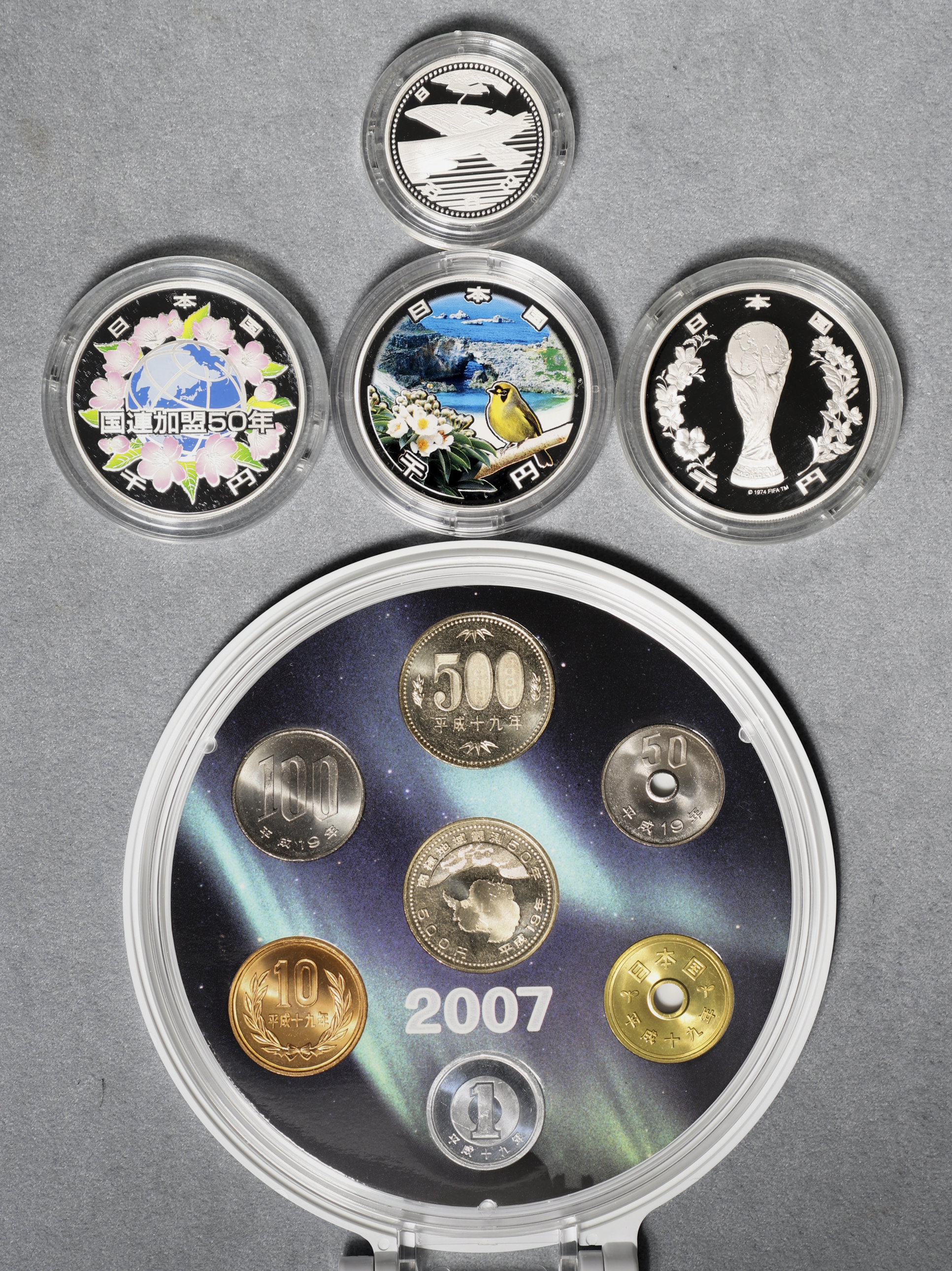 貨幣博物館 | ミント&プルーフセット Lot of Mint&Proof Sets 2002FIFA ...