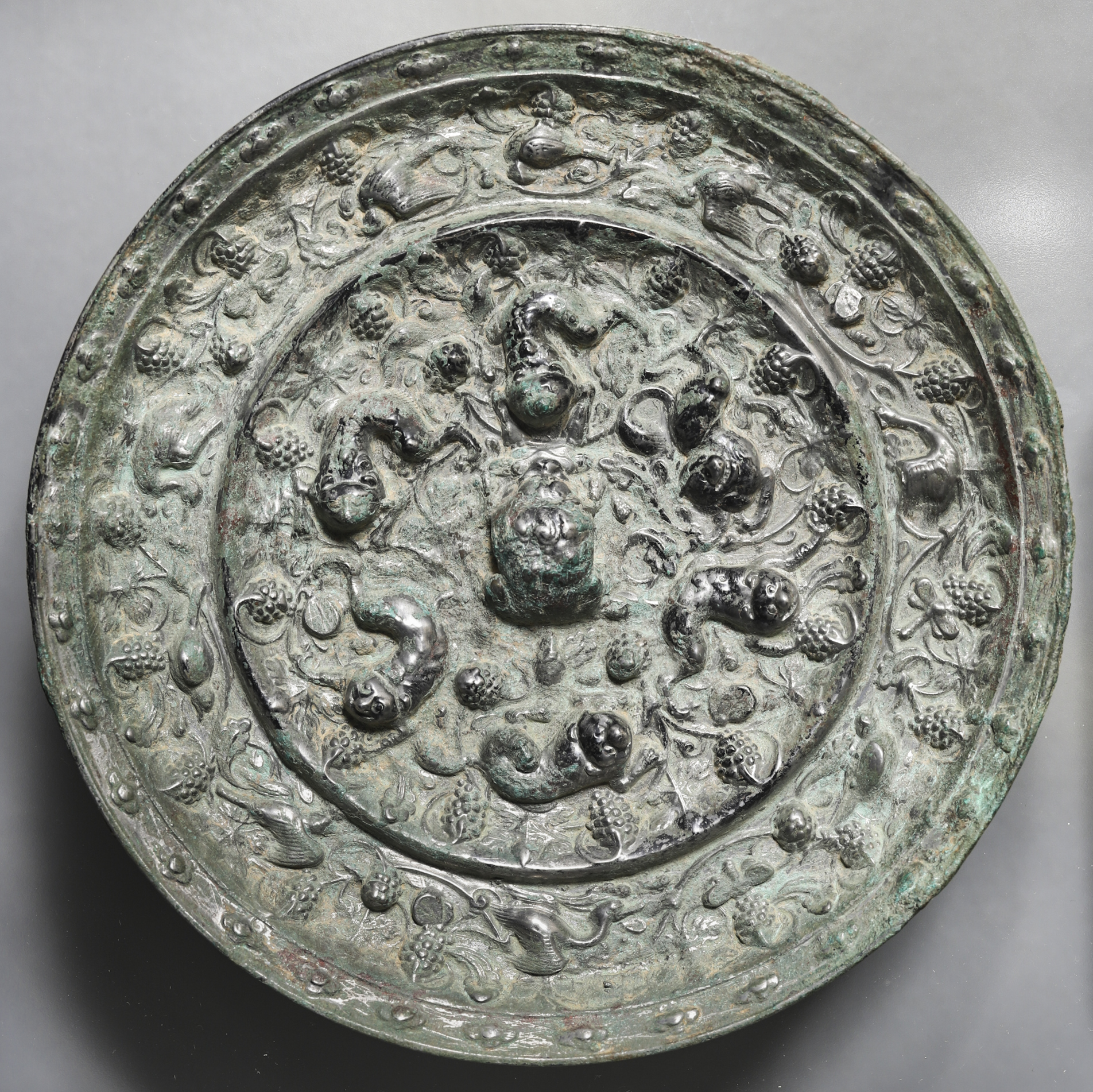 貨幣博物館 | Ornaments 置物 銅鏡 海獣葡萄鏡 美~極美品