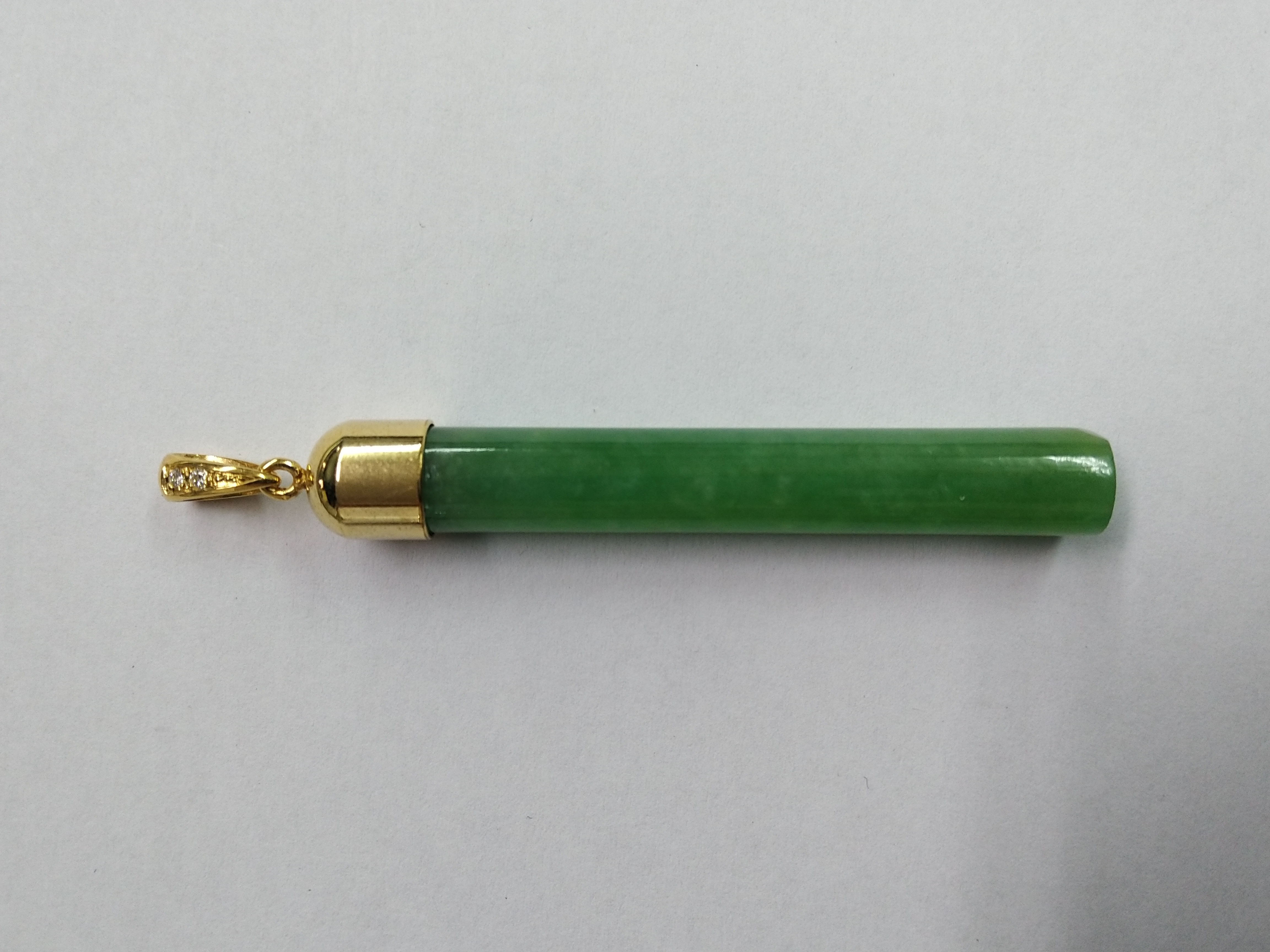 貨幣博物館 | 天然翡翠（ヒスイ）ペンダントトップ K18 D0.02刻印 鑑定