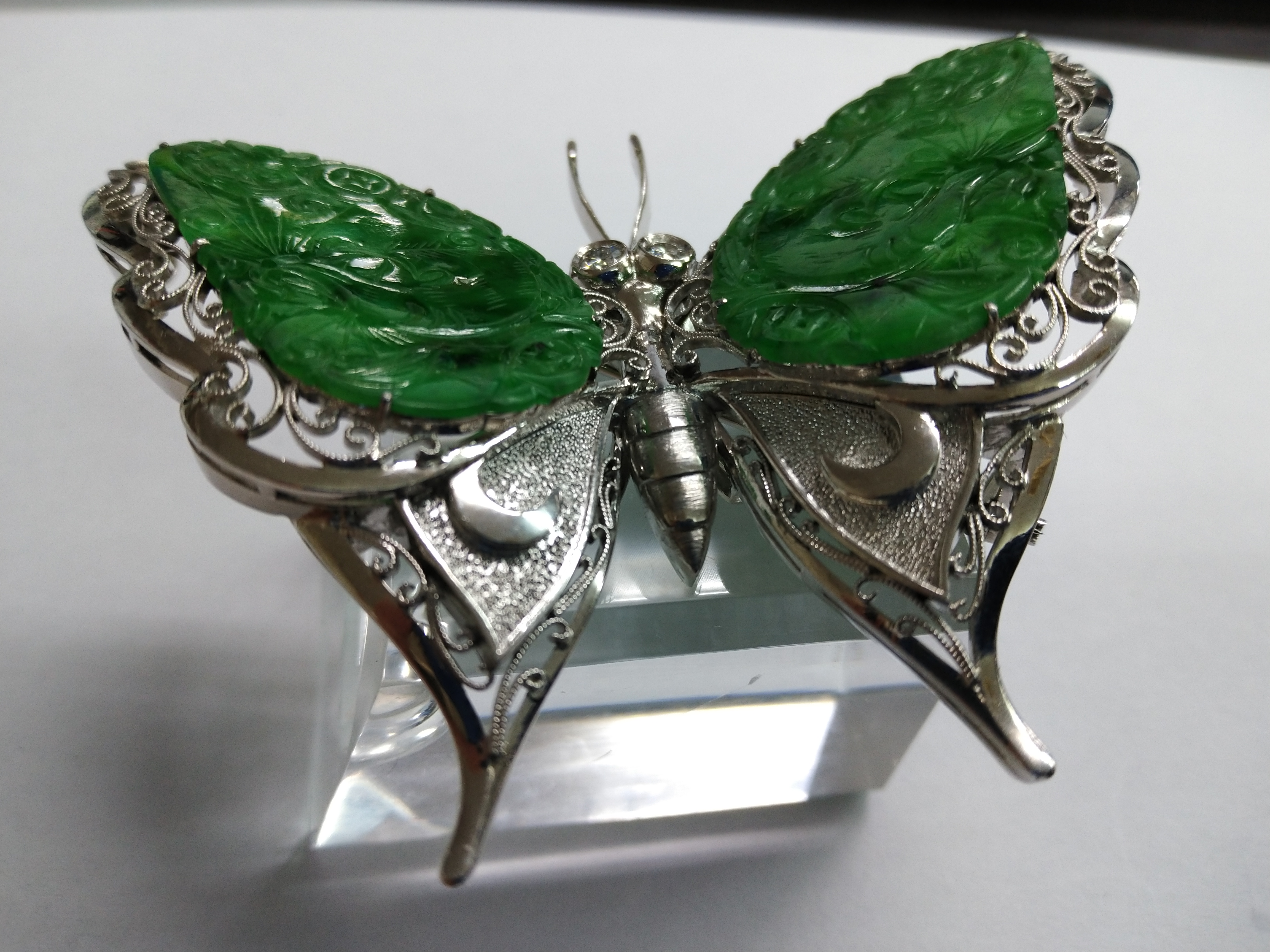 貨幣博物館 | 天然翡翠（ヒスイ）ブローチ 30g Pm900刻印 天然