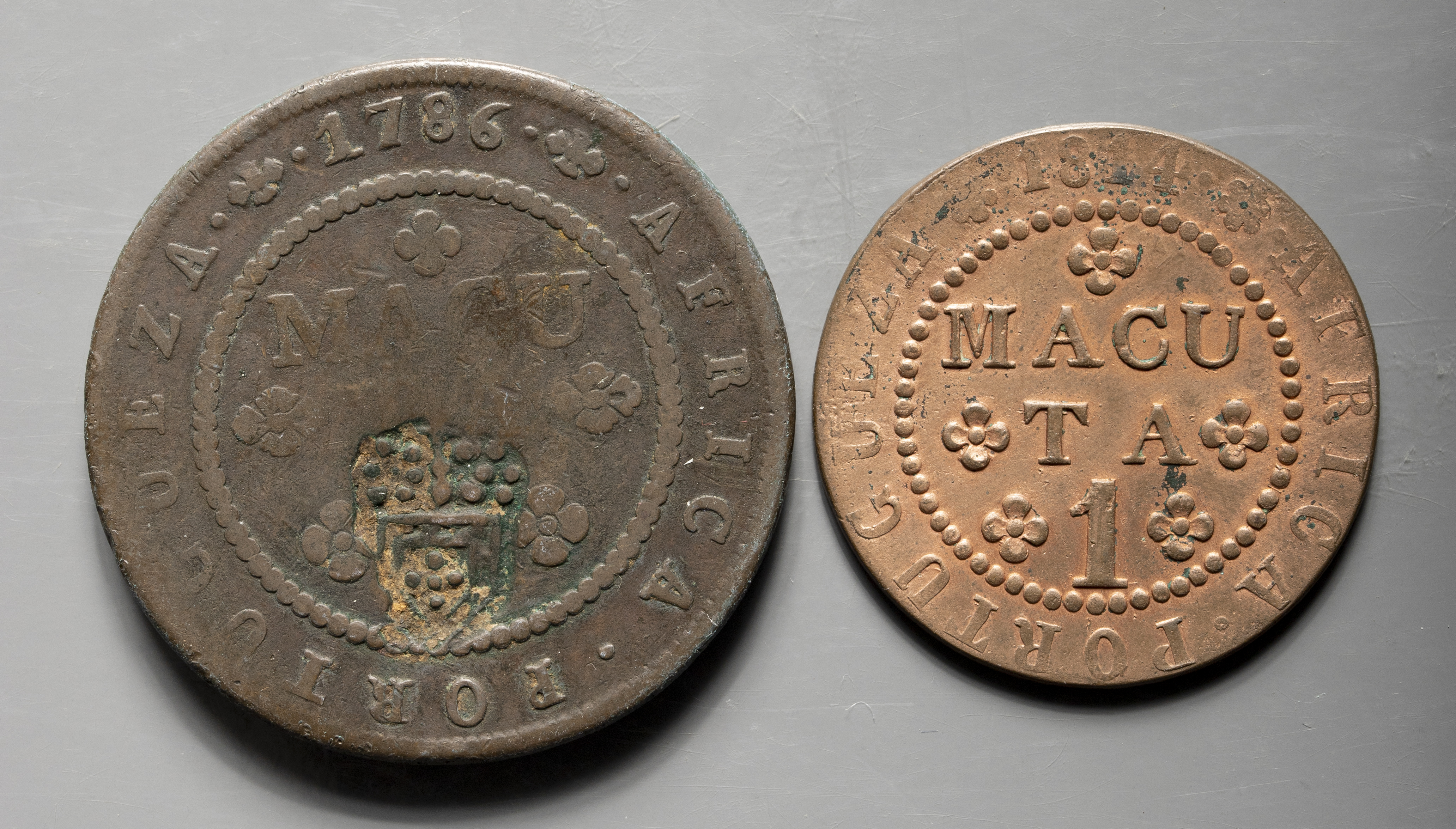 ☆アフリカの１００年位前のドラです☆アジアン雑貨 チュニジア雑貨と北アフリカ物産 ダール・ヤスミン お土産の定番