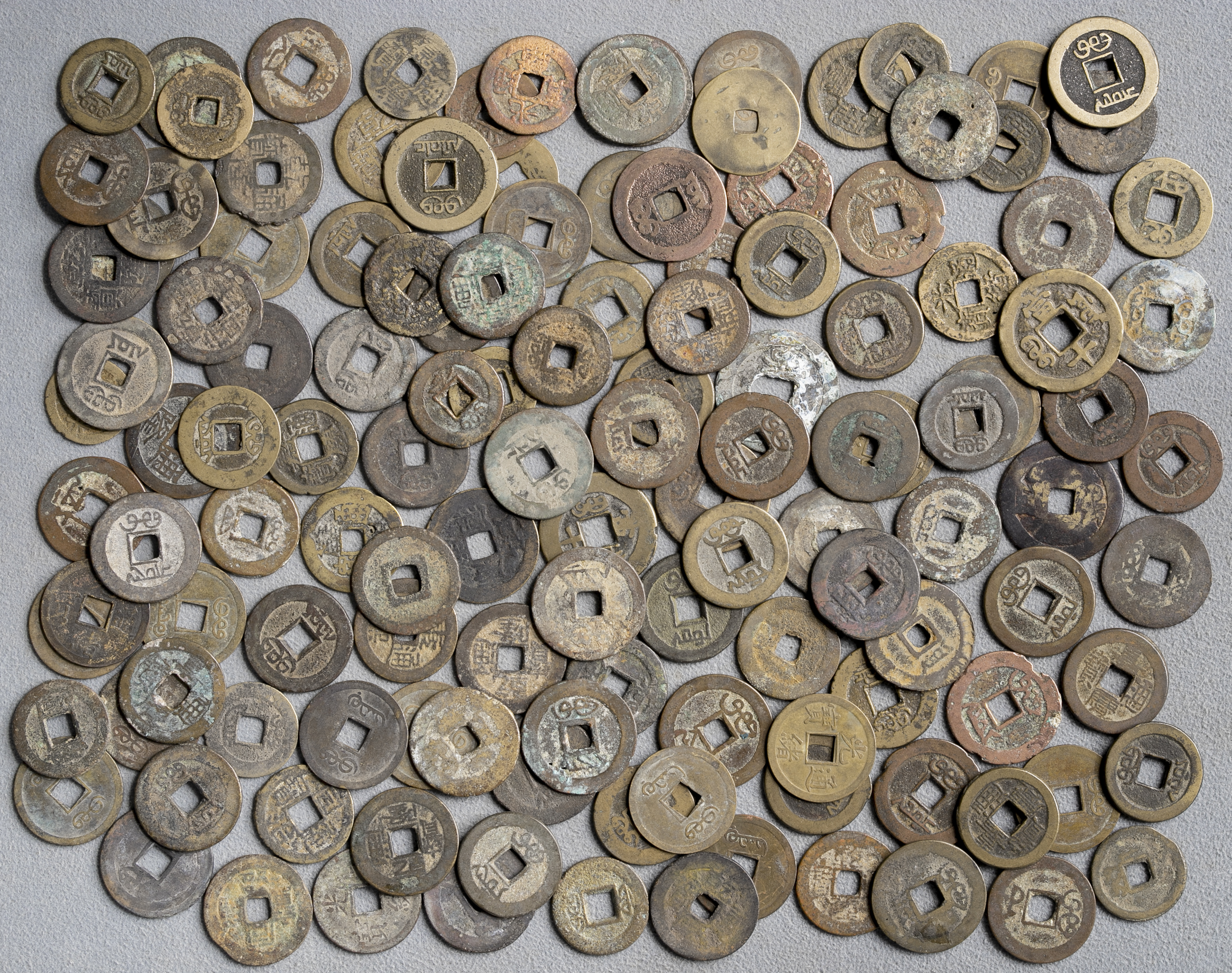 限时竞拍,Lot of Chinese Coins 中国の穴銭ロット清朝銭約130枚