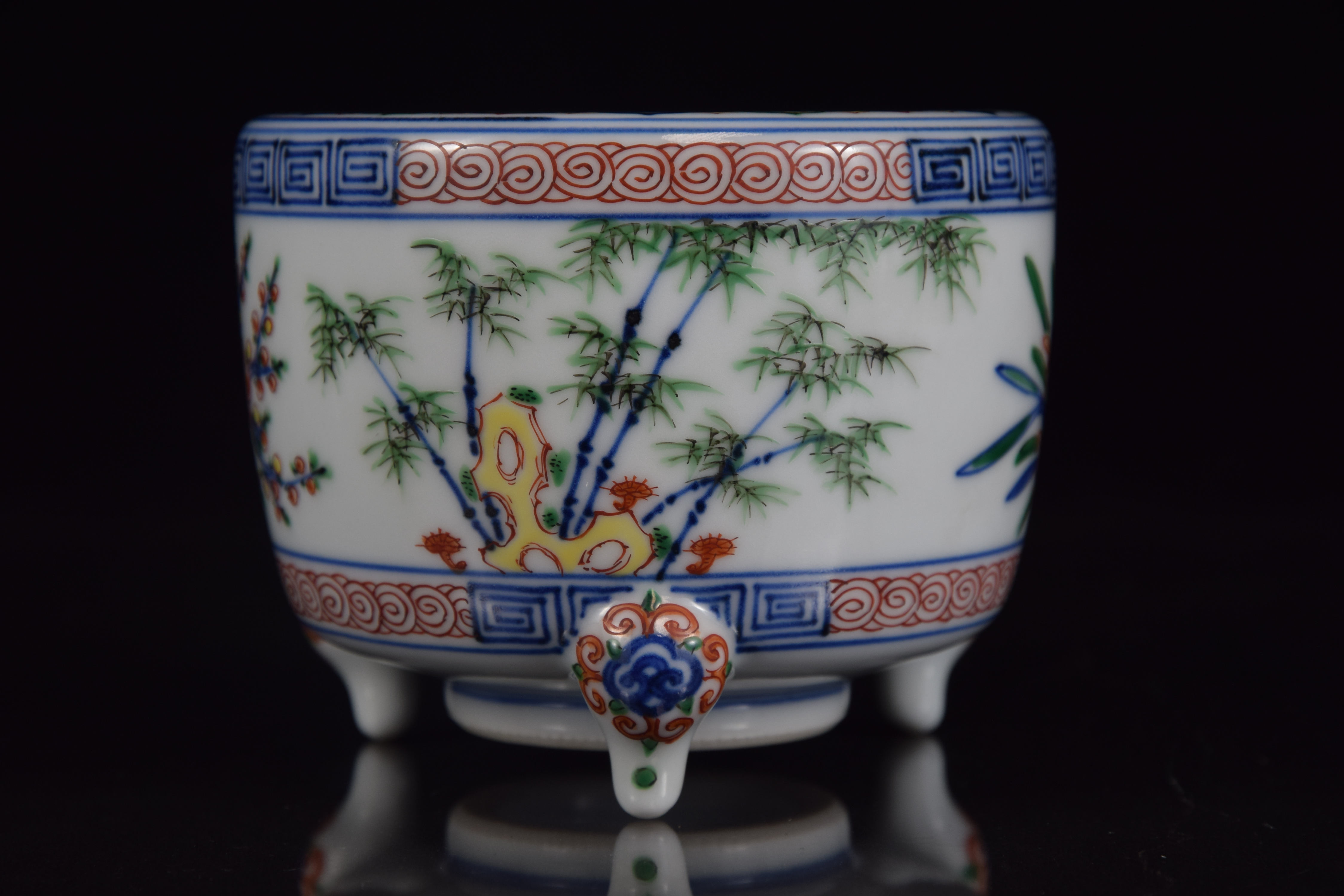 貨幣博物館 | 四代三浦竹泉造赤絵四君子図香炉 共箱（二重箱）