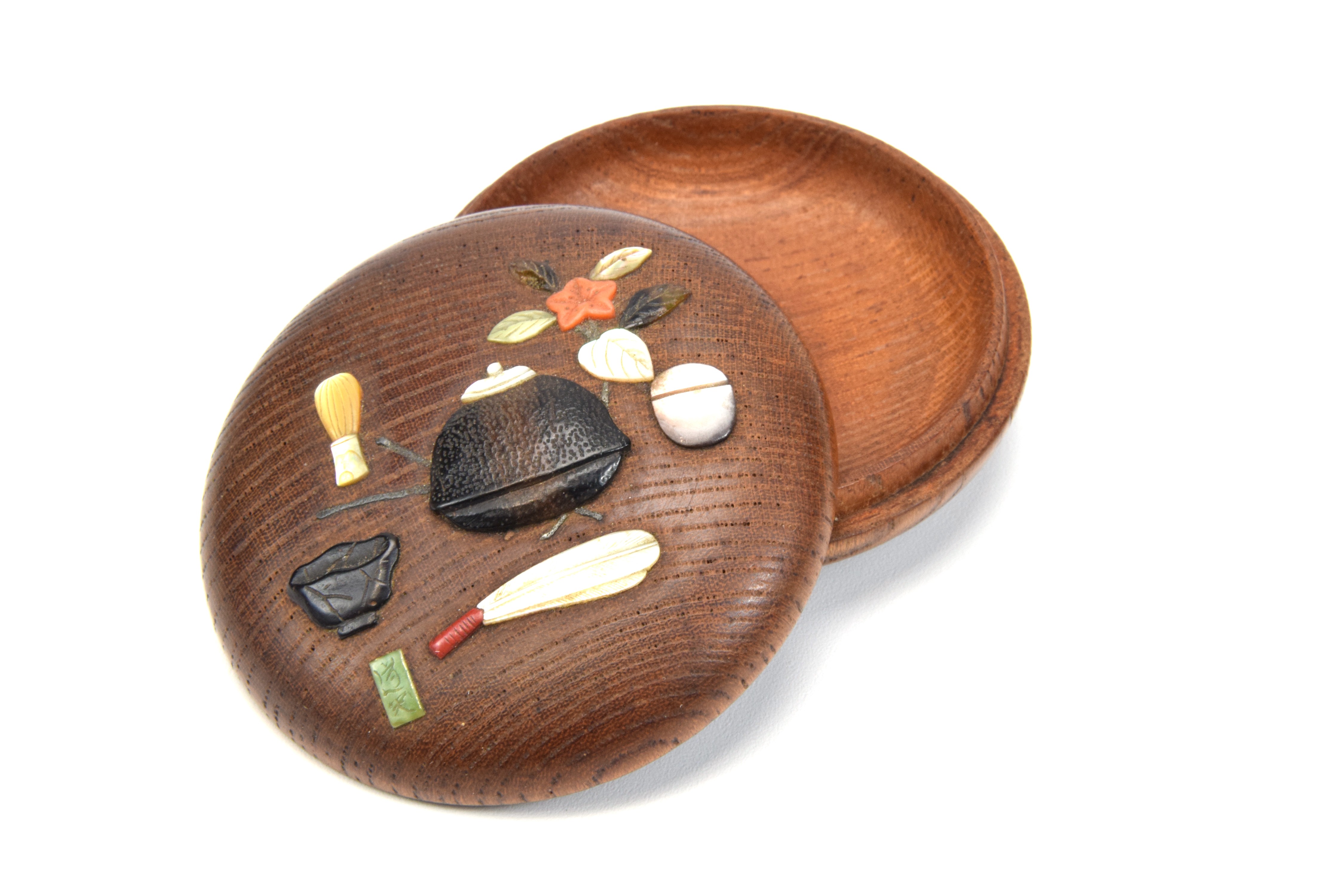 貨幣博物館 | 芝山象嵌茶道具紋香合 在銘