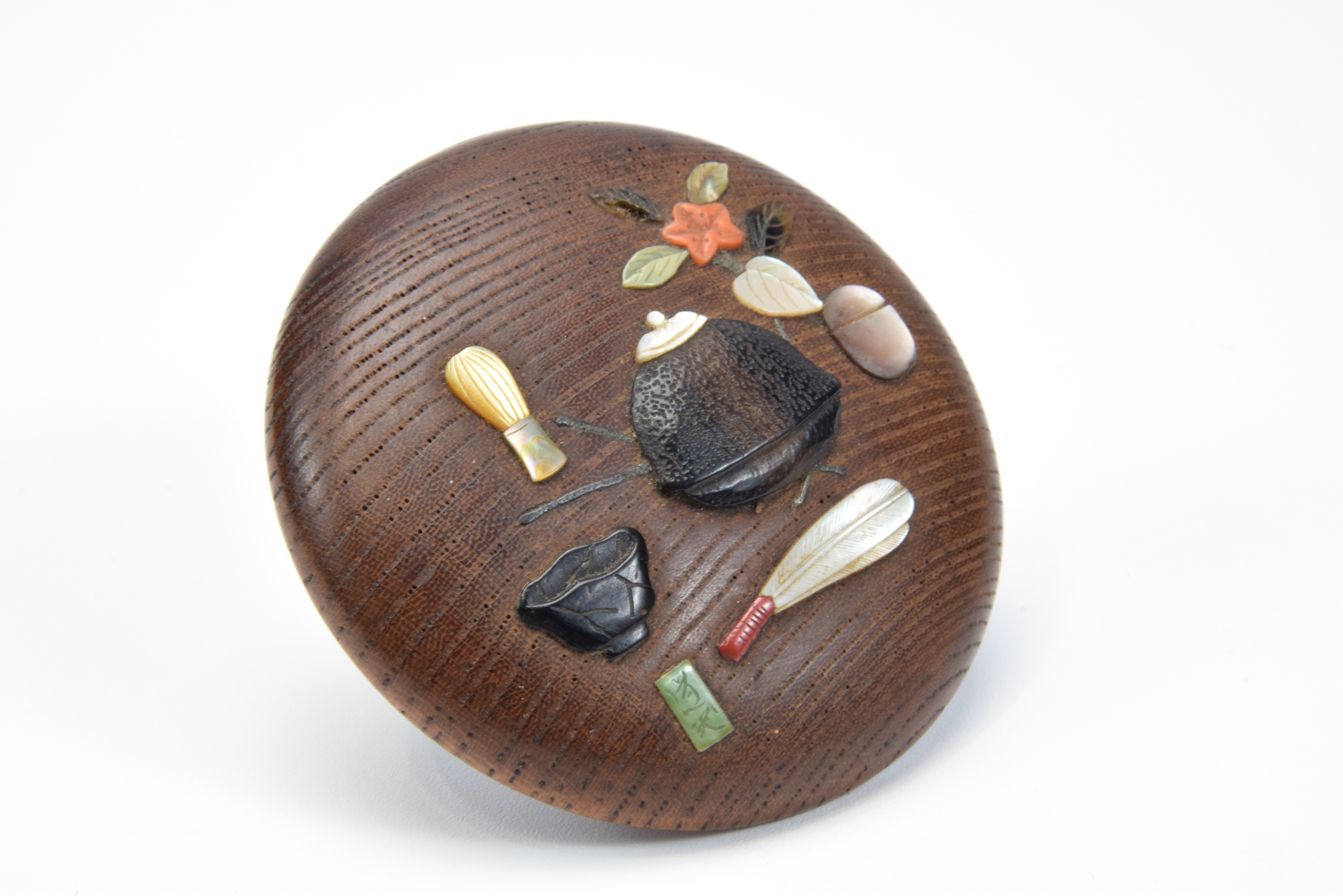 貨幣博物館 | 芝山象嵌茶道具紋香合 在銘