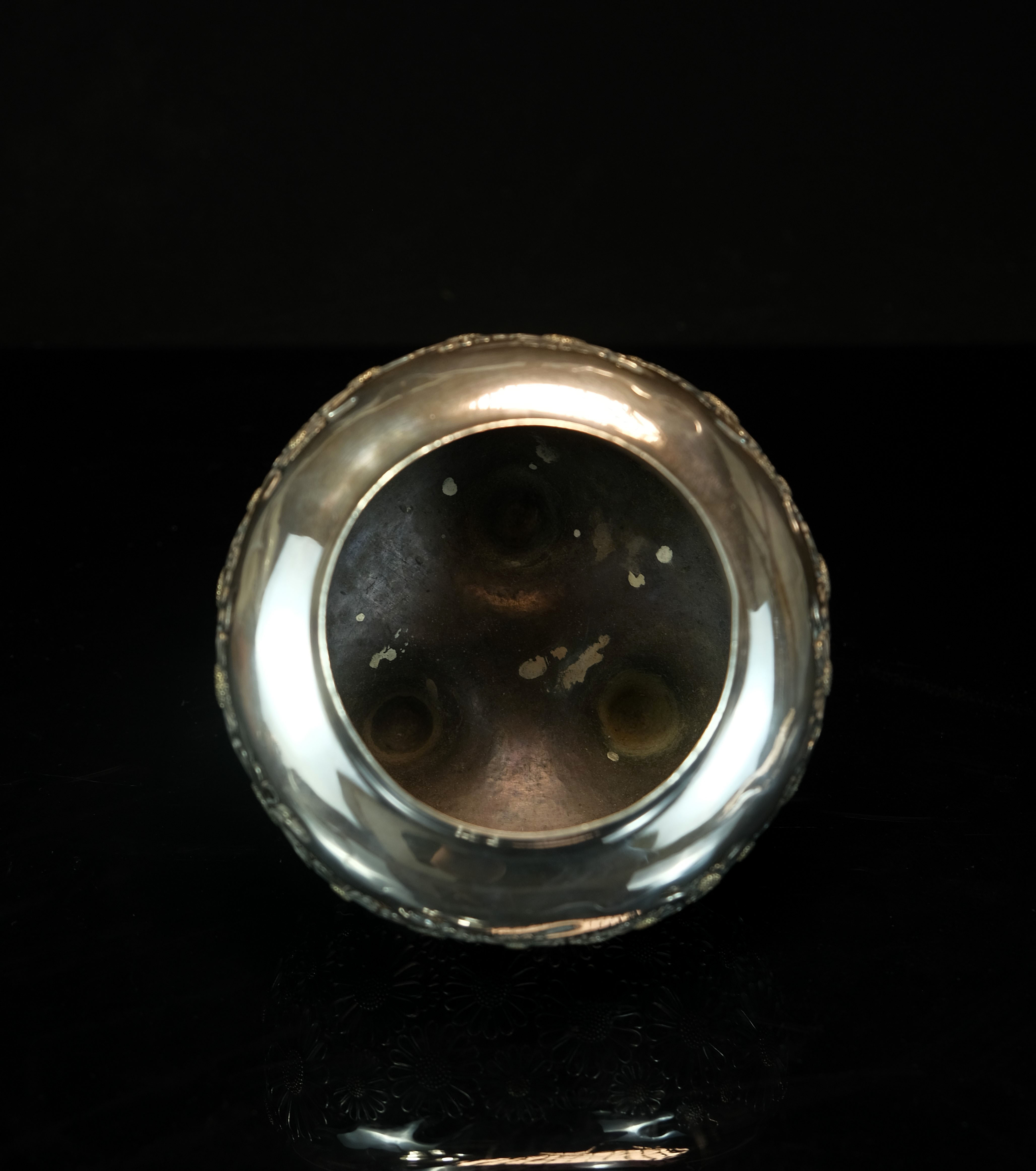 明治四十二年 下賜品/金工師【平田重光】純銀 菊紋 盃/重61.5g』検