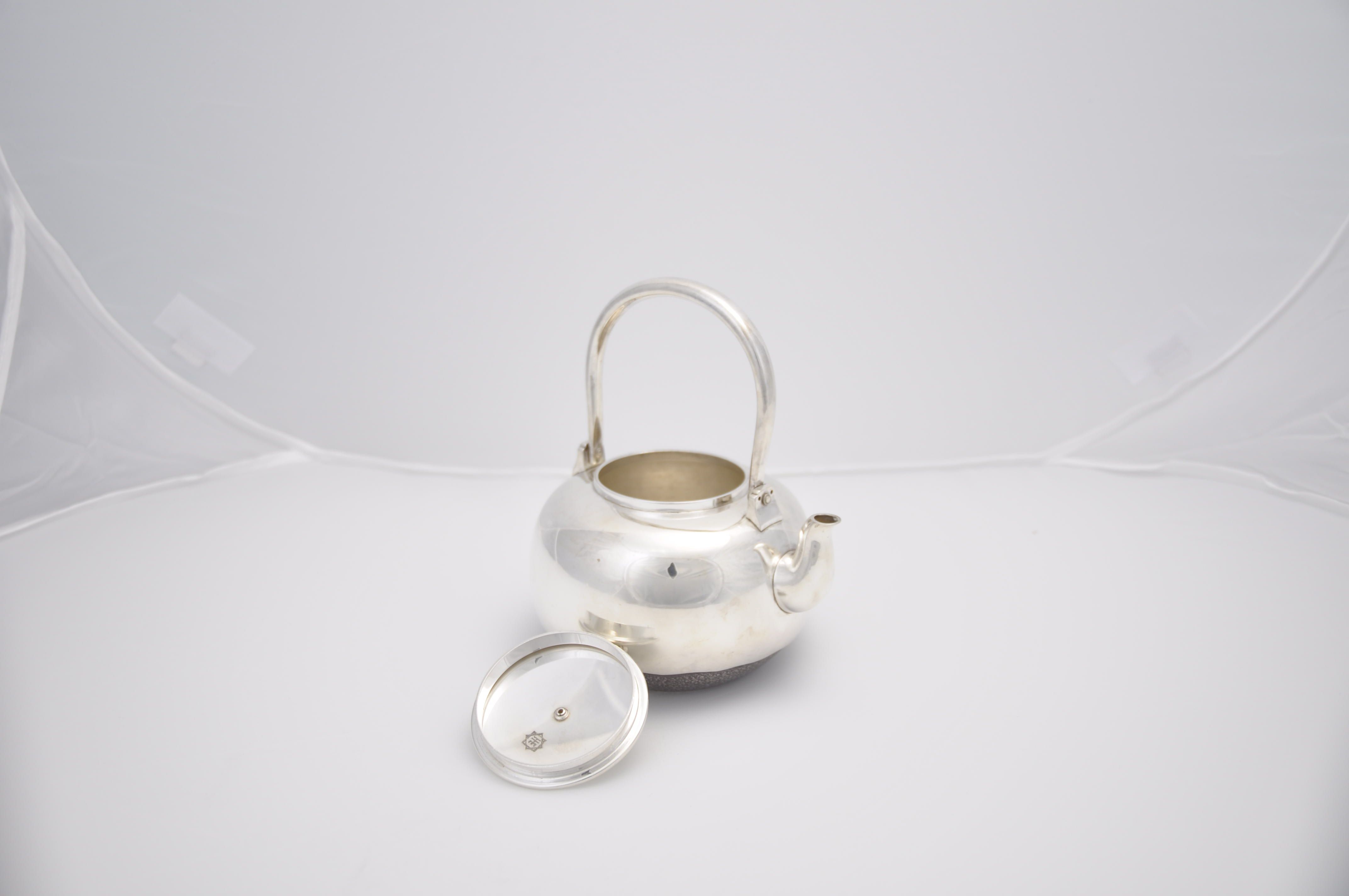 貨幣博物館 | 生駒製純銀湯沸 共箱 茶道具 銀瓶