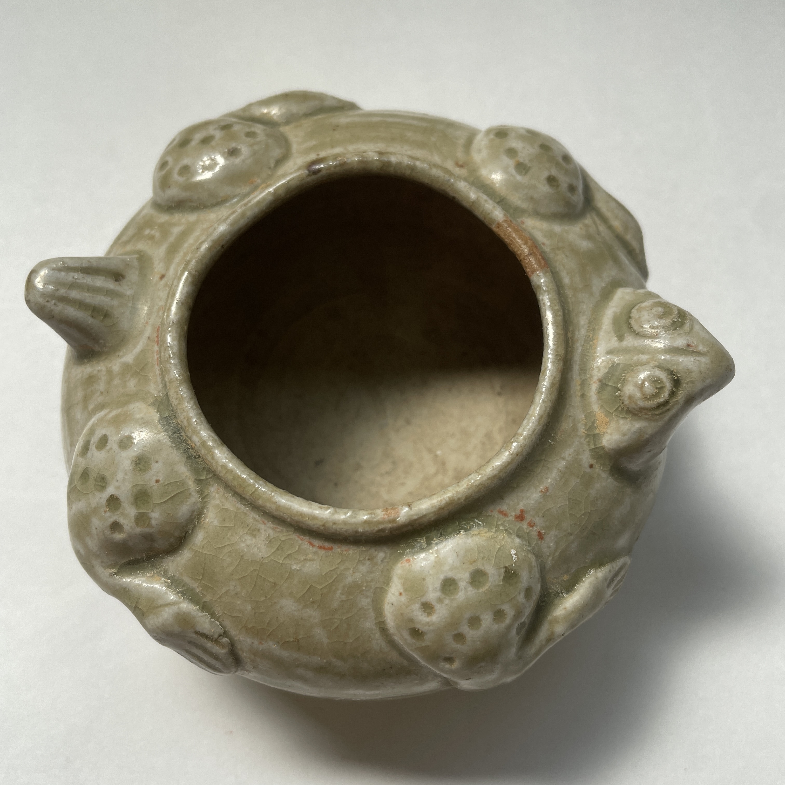 中国骨董品　蛙の親子　清代青磁水滴 貨幣博物館 | 越窯青磁蛙形水盂