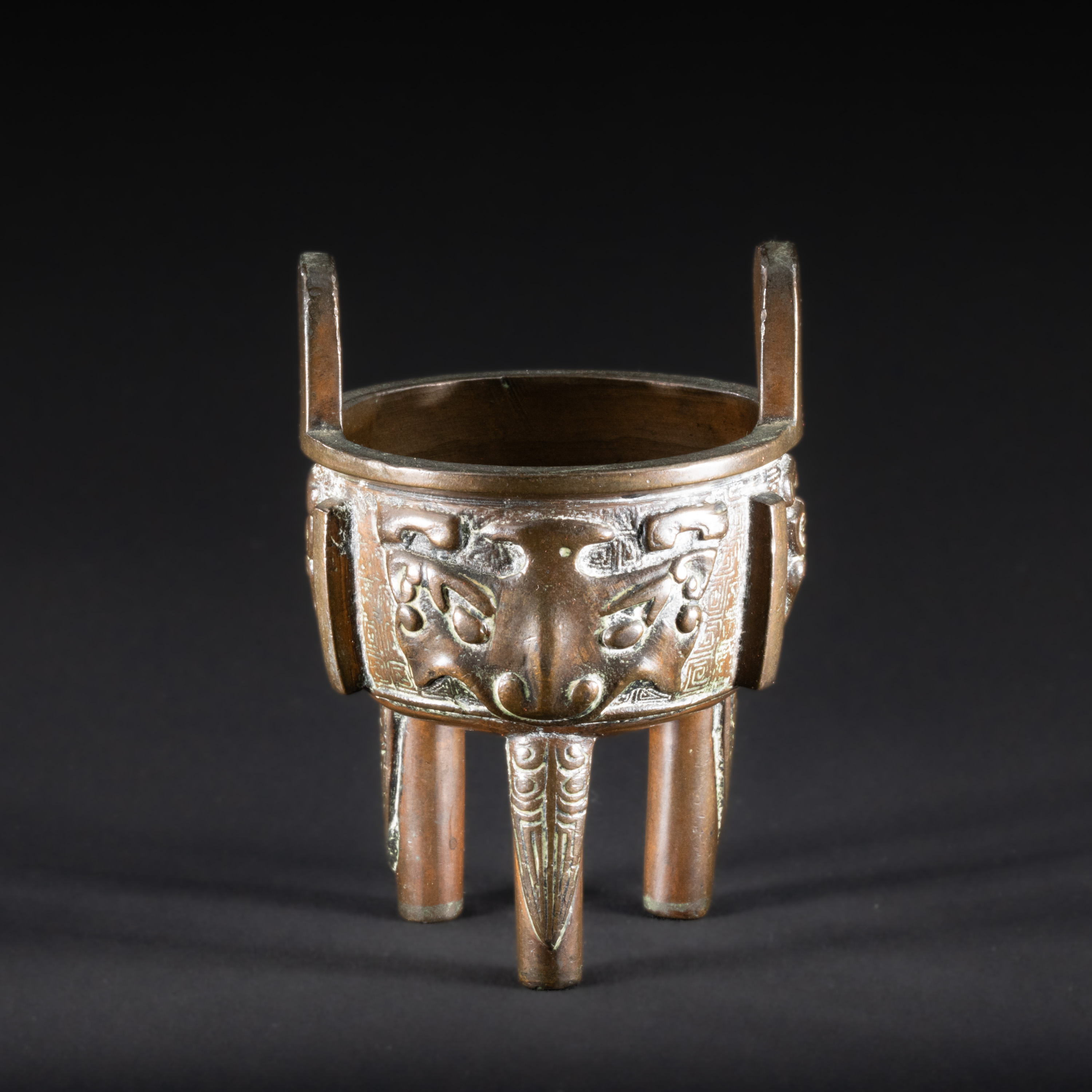 貨幣博物館 | 清 饕餮紋銅琴爐