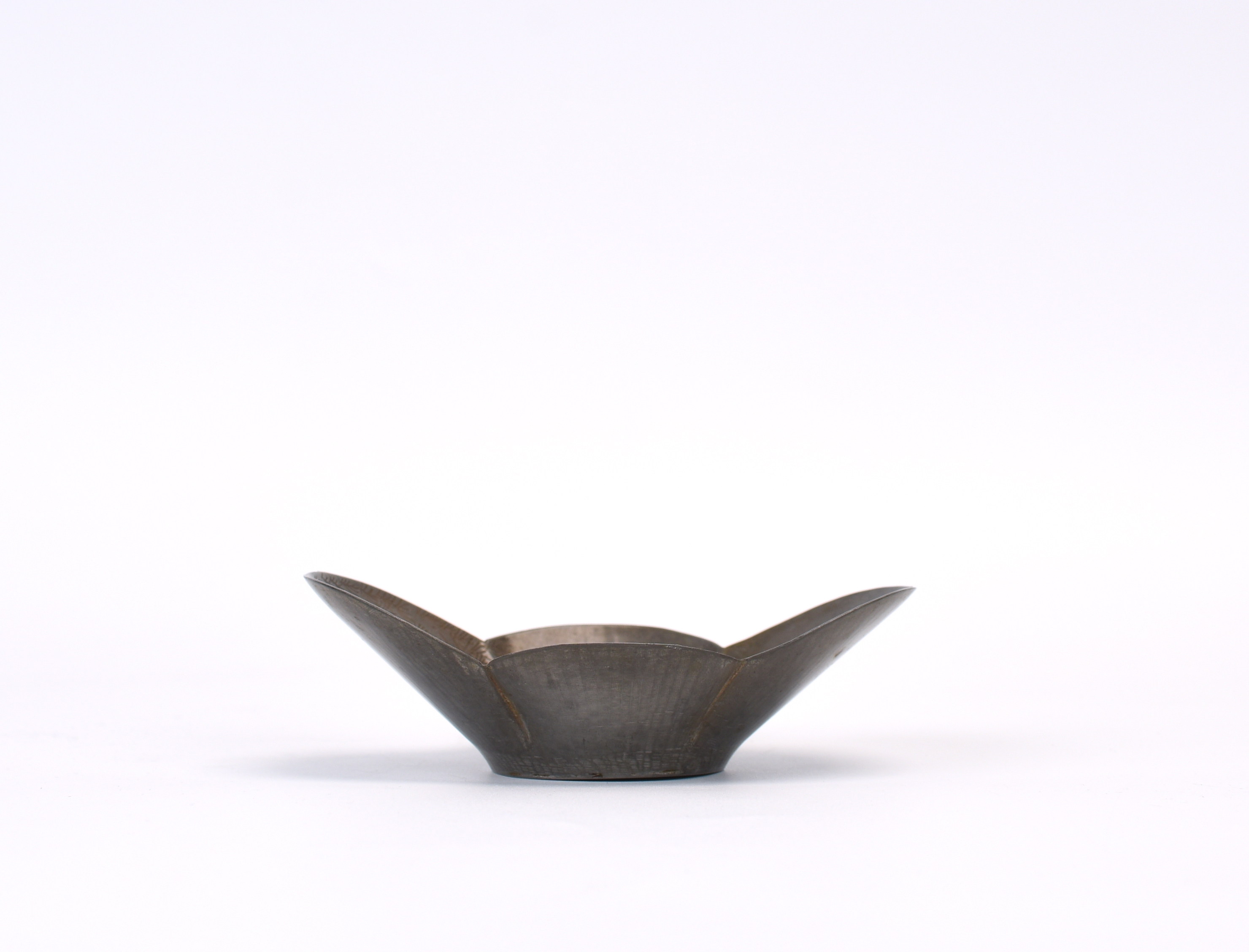 古錫 明時代 茶托 茶道具 錫製 沈存周 貨幣博物館 | 沈存周刻盛永興造君子図古錫茶托五客 鑑定箱 茶道具錫