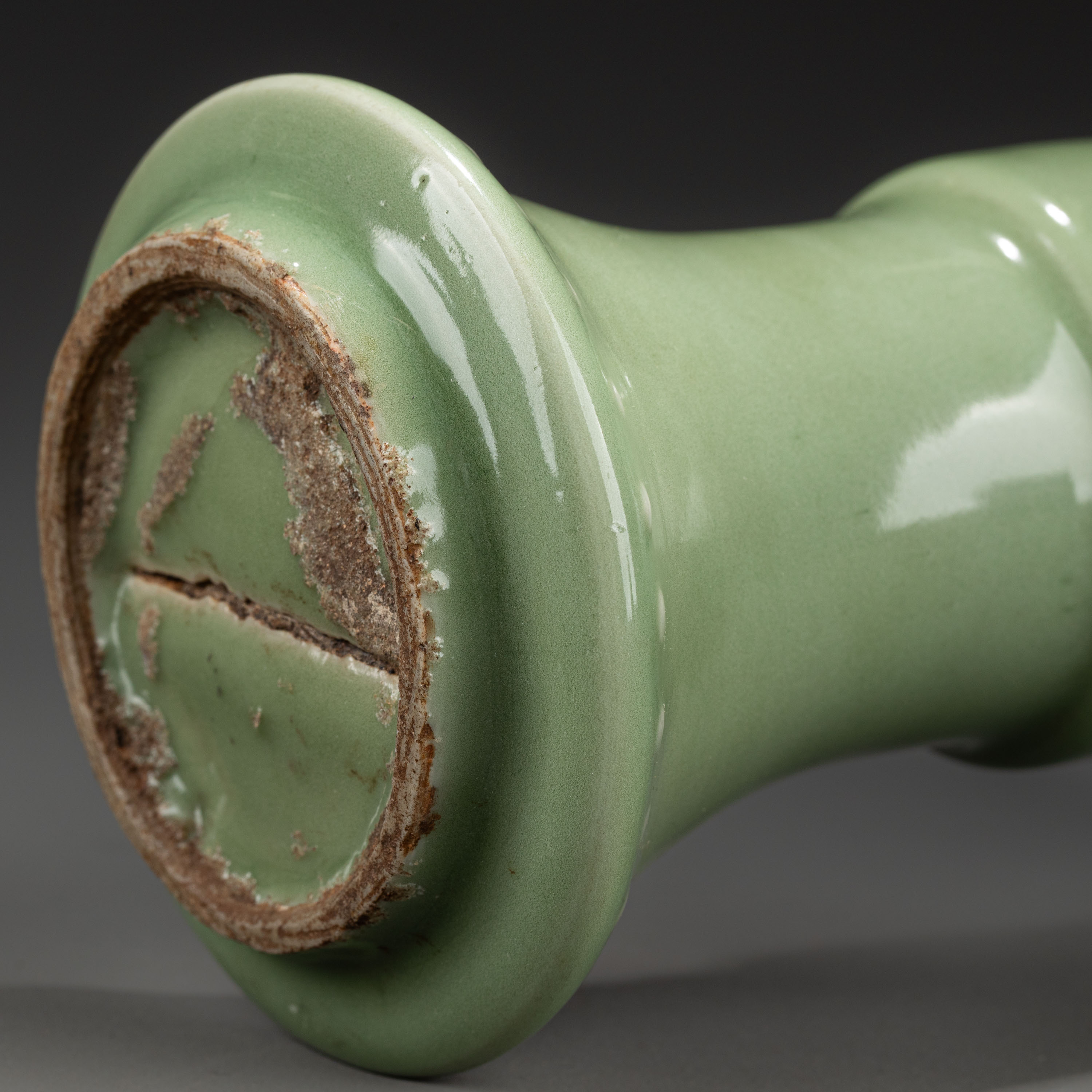 貨幣博物館 | 明 龍泉窯青磁花觚 付木盒